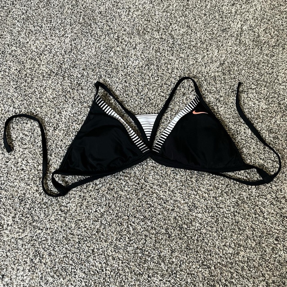 Women’s Nike Bikini Tops